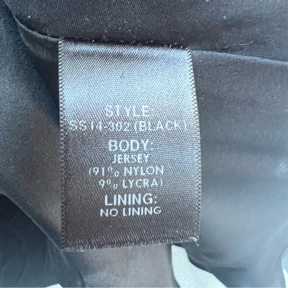 Sally LaPointe sz 4 structured black mini dress w/ embossed snake skin pattern - Picture 7 of 8